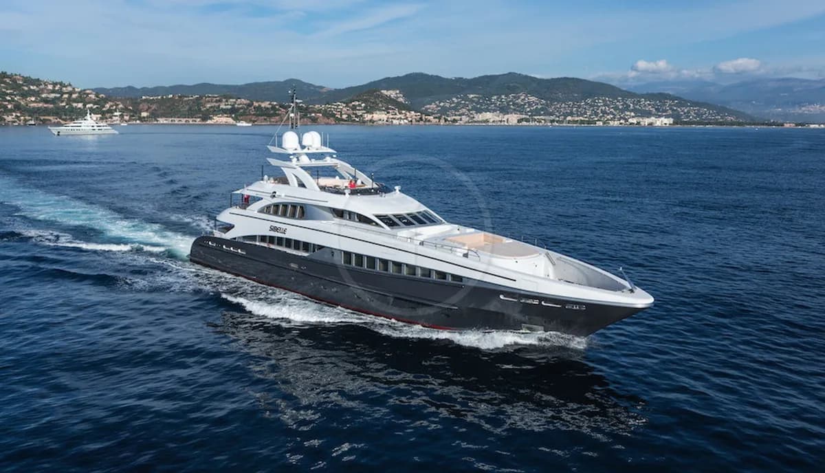 G3, 44m superyacht