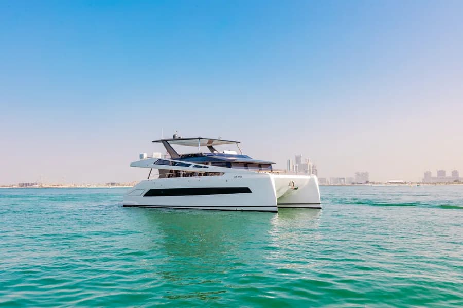 Infinity, 18m charter yacht